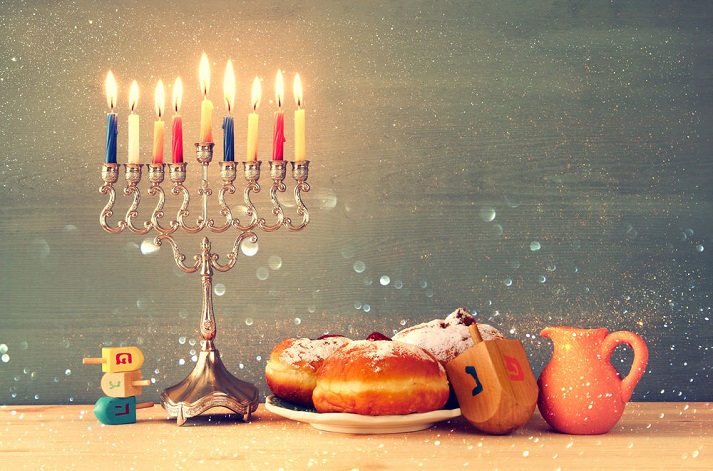 Волчок, пончик и кувшин: еврейские семейные традиции