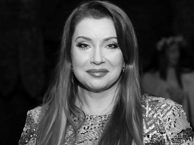Внеклассные чтения: Вера Сотникова читает отрывок из романа Нонны Голиковой «Сергей и Айседора». 